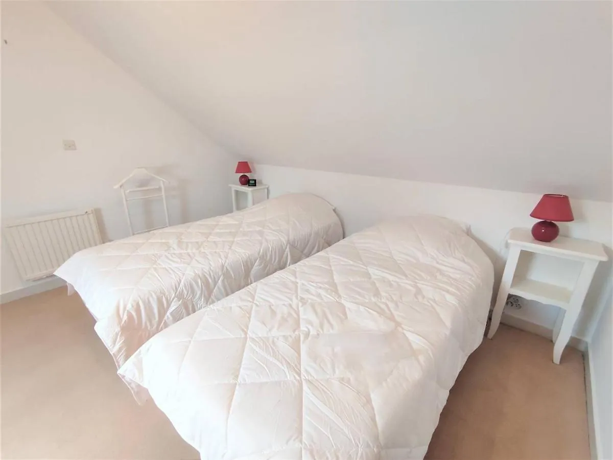 Bel Appartement 3* Au Centre De Perros-Guirec Avec Wifi, Balcon Et Parking - Fr-1-368-337 France