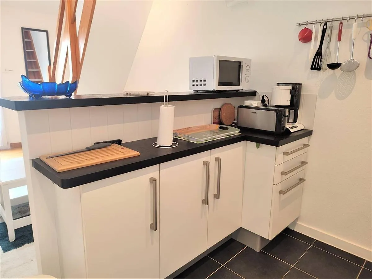Bel Appartement 3* Au Centre De Perros-Guirec Avec Wifi, Balcon Et Parking - Fr-1-368-337